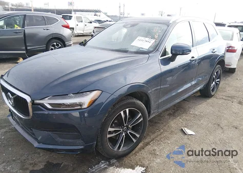 2020 Volvo Xc60 T5 Momentum z USA, uszkodzony, nr VIN YV4102RK6L1435850